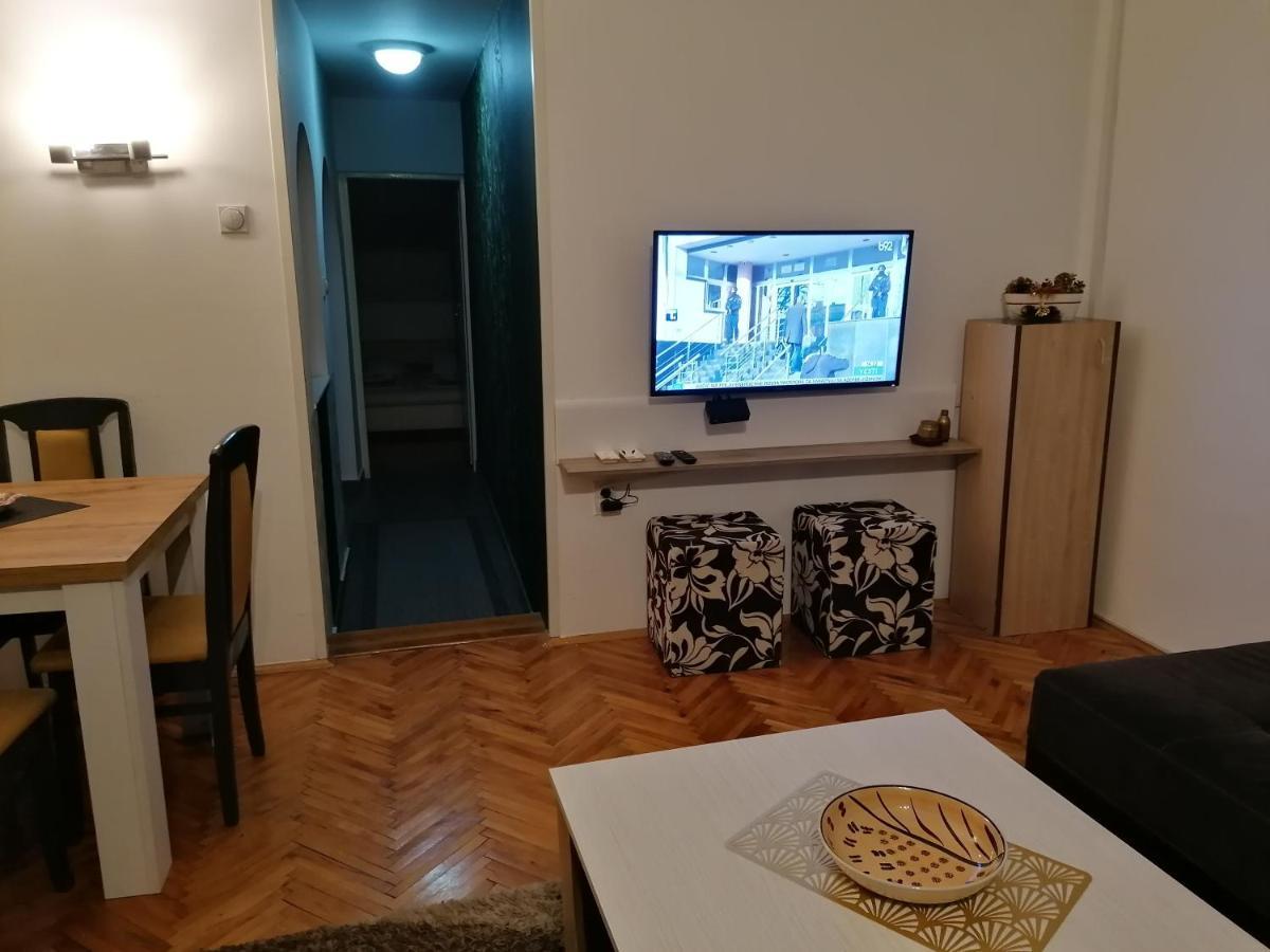 Apartman Centar Kruševac Esterno foto