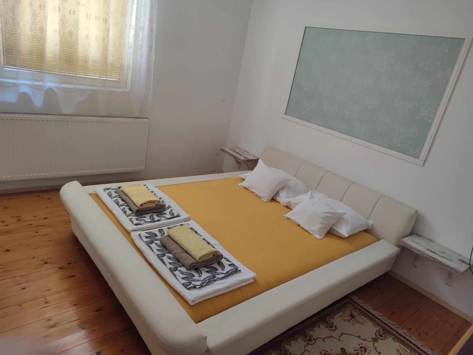 Apartman Centar Kruševac Esterno foto